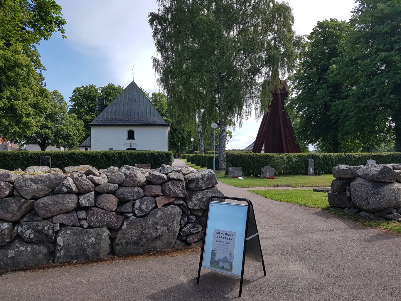 Hälsat på lill-brorsan